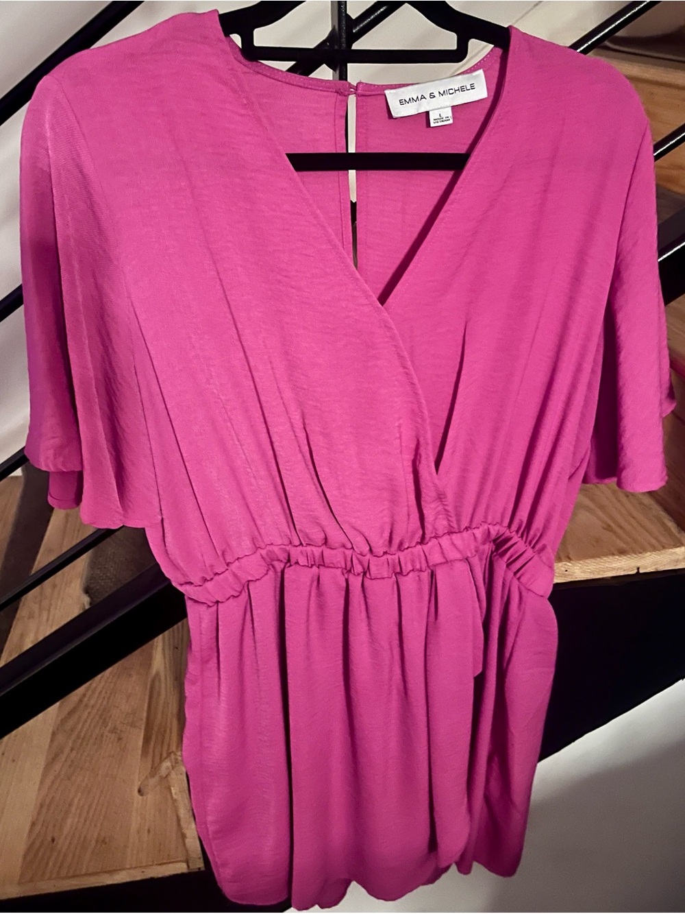 Pink elastic-waist v-neck Romper, Sz Lg